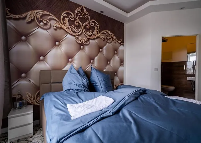 Little Suite